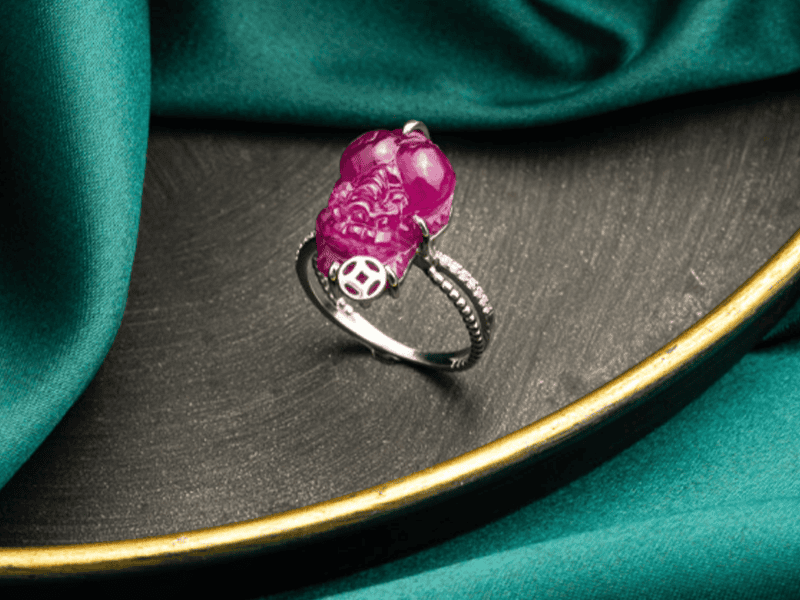 Tất cả các mệnh đều có thể đeo Tỳ Hưu Ruby với mệnh khắc đá màu đỏ có thể đeo thêm loại đá khác