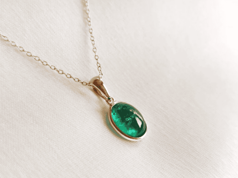 Mặt dây Emerald kết Kim Cương – IREM 233455