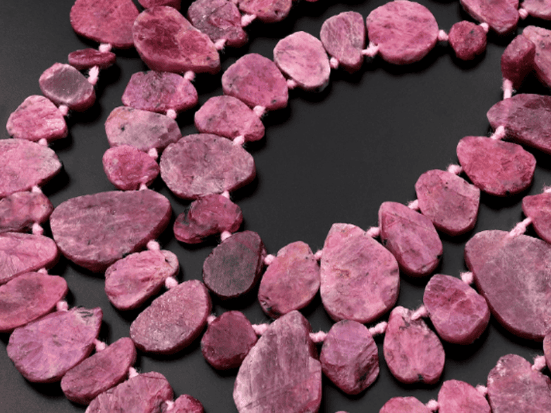 Đá Ruby man g năng lượng của Hỏa sức mạnh và sự nhiệt huyết