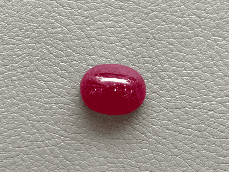 Đá Ruby tên gọi của một loại đá quý hiếm có màu đỏ 