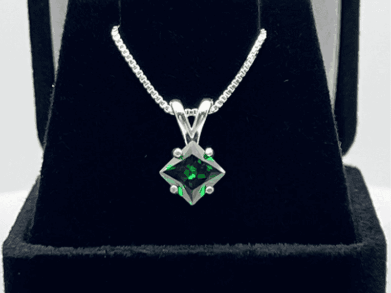 Mặt dây Emerald kết Kim Cương – IREM 233455
