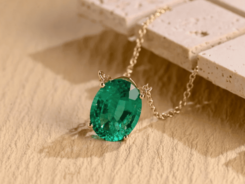 Mặt dây Emerald kết Kim Cương – IREM 233455
