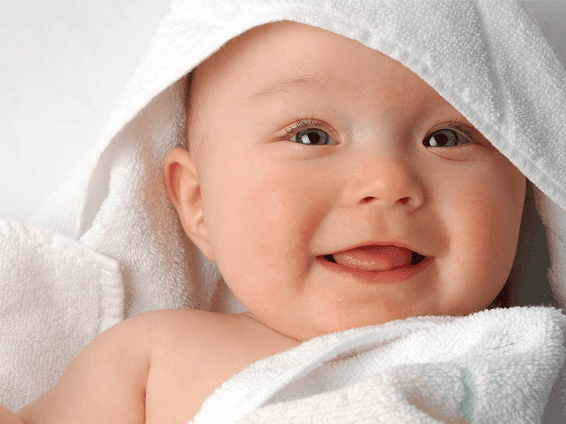 Tên Ruby mang tên một loại đá quý có màu đỏ mamg đến may mắn và thịnh vượng
