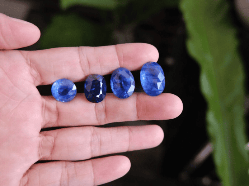 Giá của đá Sapphire không giống nahu phụ thuôch vào chất lượng của viên đá sở hữu