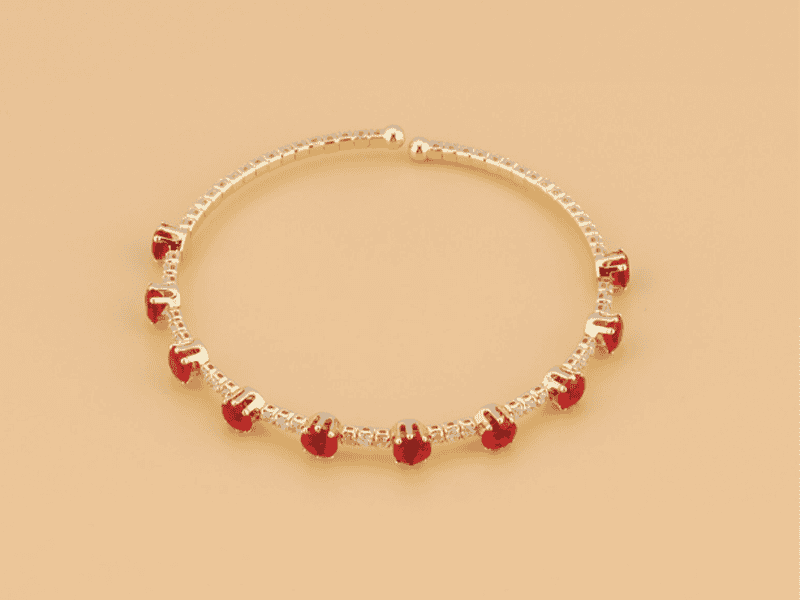 Vòng tay đá Ruby không chỉ có giá trị thẩm mỹ còn mang đến giá trị phong thủy cho người dùng
