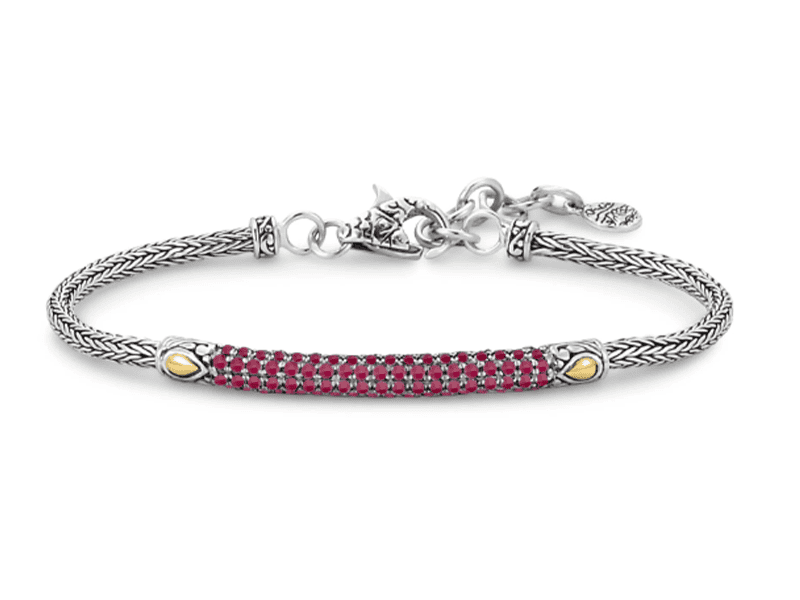 Những thiết kế Pave nổi bật với những viên kim cương nhỏ lấp lánh