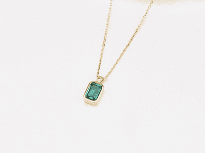 Mặt dây Emerald kết Kim Cương – IREM 233455