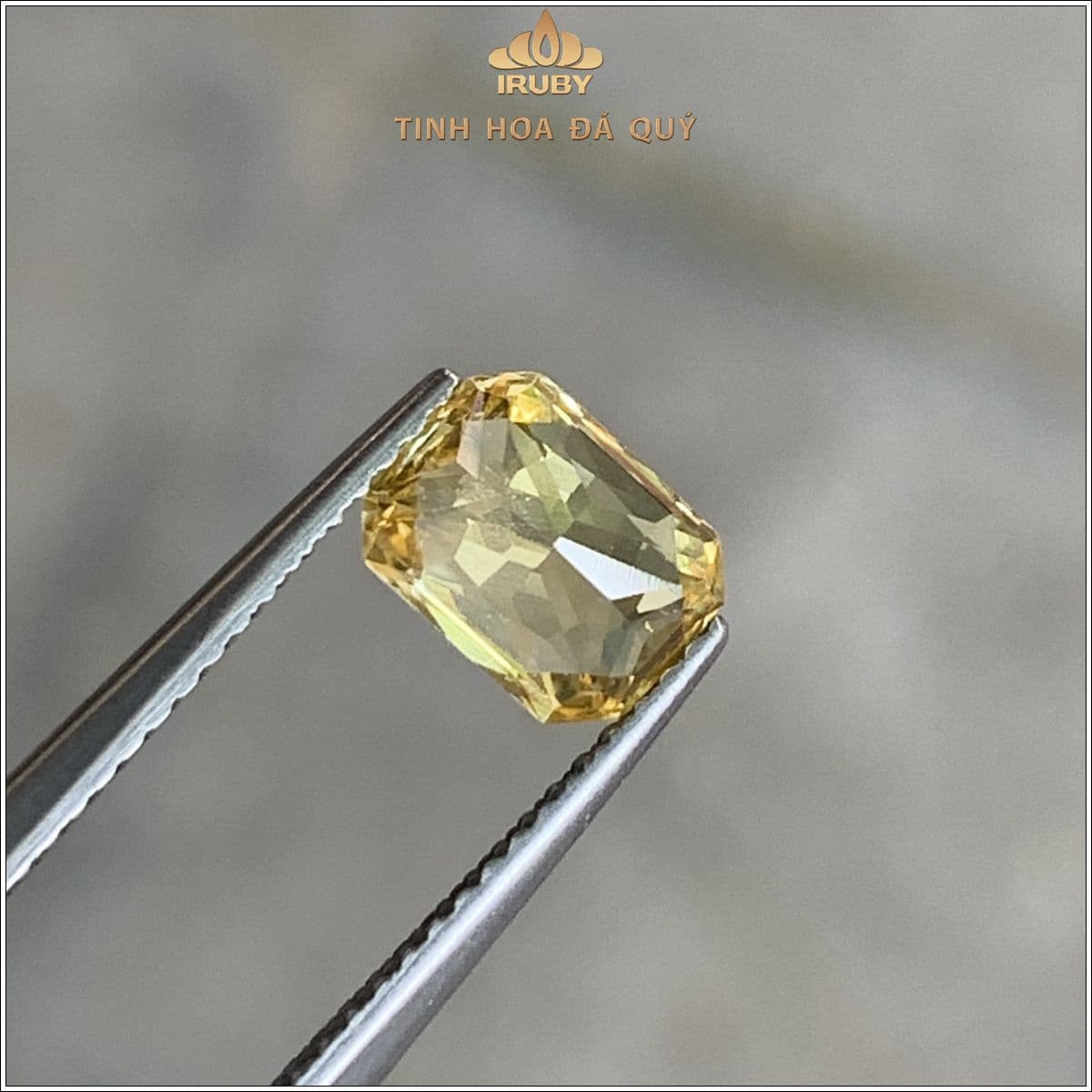 Đá Sapphire vàng SriLanka tự nhiên 100% 1,62ct - IRYS 2505162 Đá Sapphire vàng SriLanka tự nhiên 100% 1,62ct - IRYS 2505162