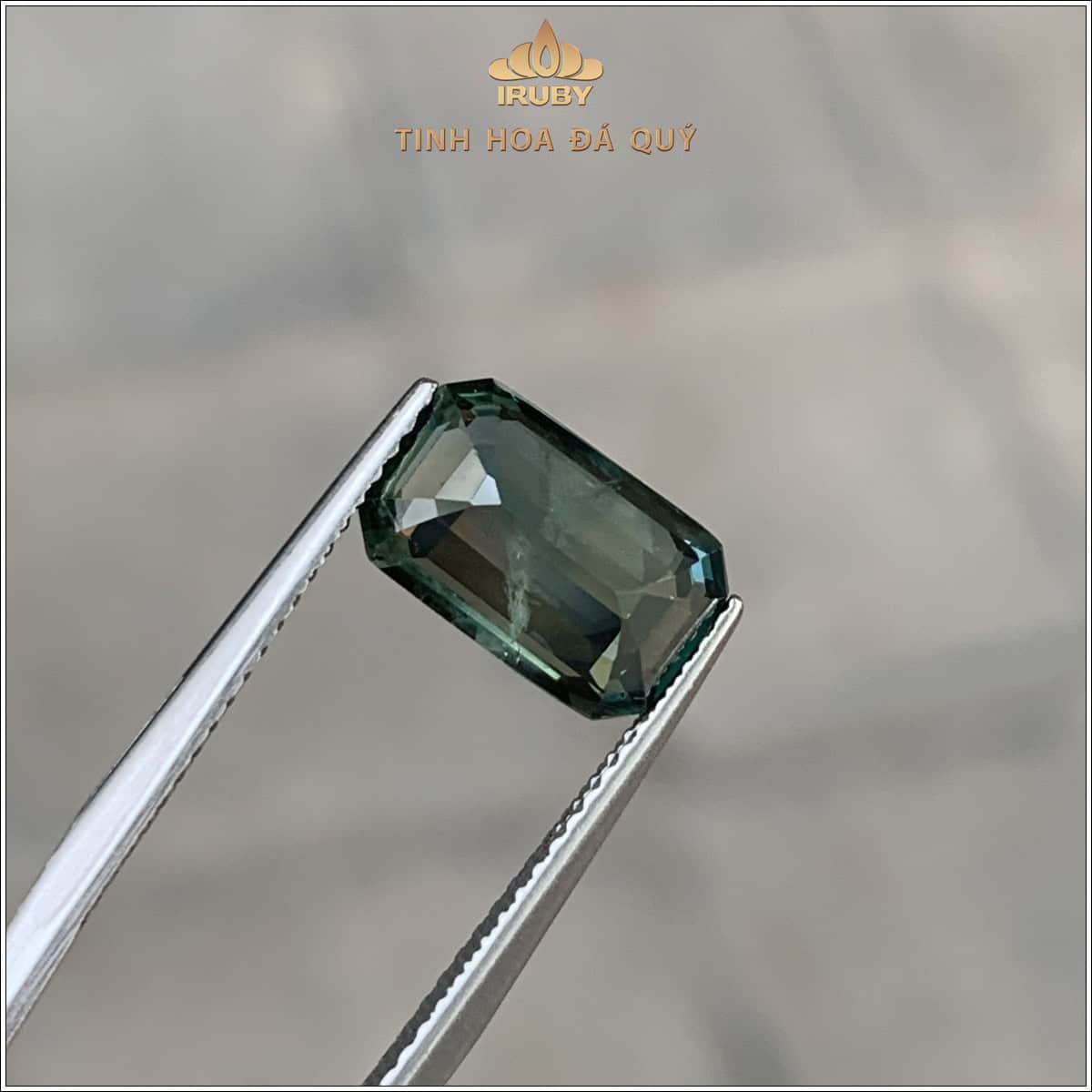 Đá Sapphire xanh lục tự nhiên 3,45ct - IRGS 2505345 Đá Sapphire xanh lục tự nhiên 3,45ct - IRGS 2505345