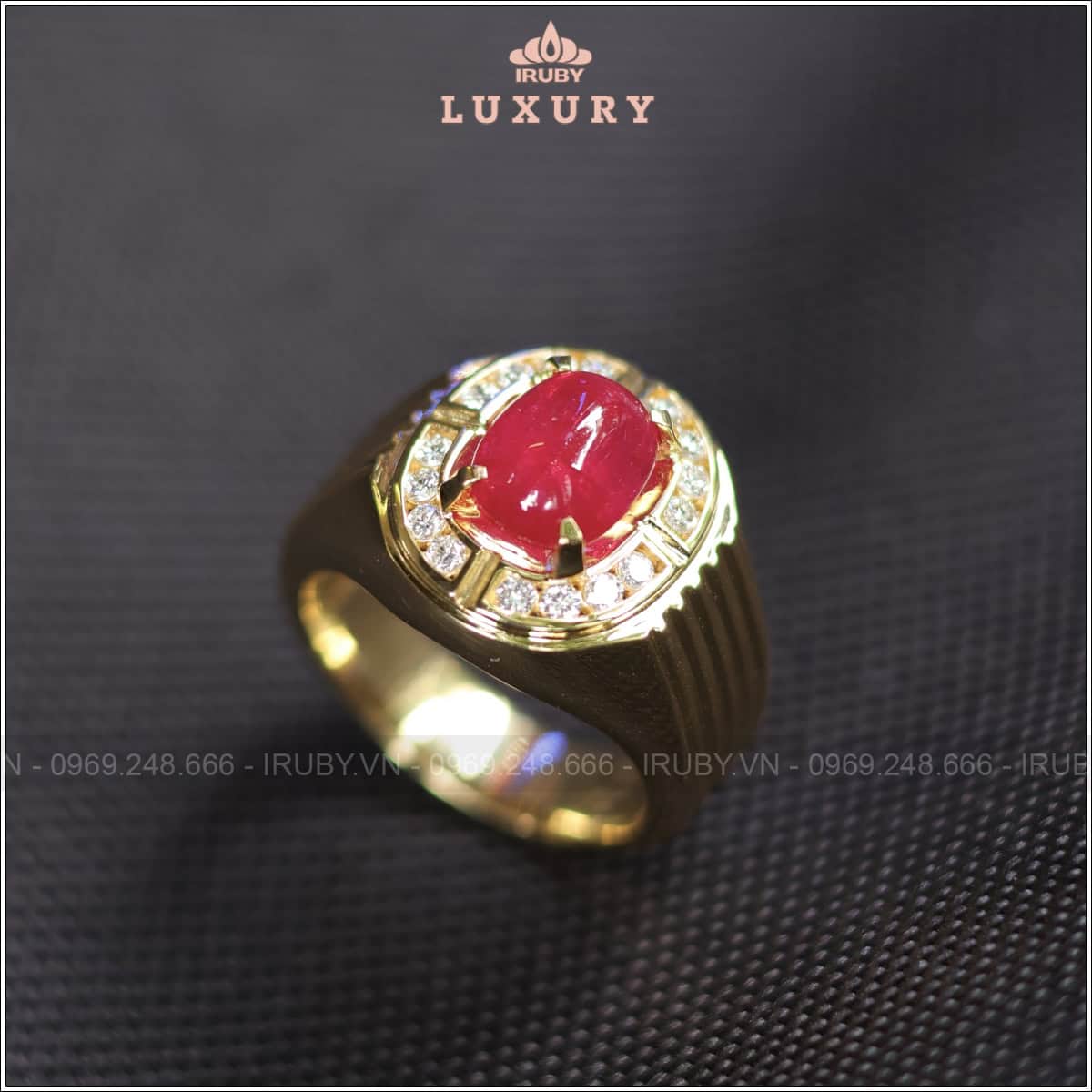 Nhẫn nam Ruby cabochon huyết kính kết Kim Cương 3,70ct - IRRC 250537