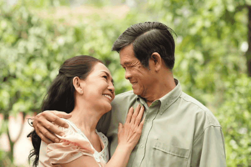 Buoc vao do tuoi 40-60 nguoi sinh nam 2003 can chu y suc khoe vi luc nay nang luong Moc da bi suy yeu