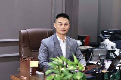 Doanh nhân Nguyễn Ngọc Tú người sáng lập thương hiệu IRUBY - Phó Viện Trưởng Viện Mỹ Nghệ Kim Hoàn Đá Quý Việt Nam GJA - Chuyên Gia Đá Quý - Ủy viên BCH Hội Mỹ Nghệ Kim Hoàn Đá Quý Việt Nam - Giải vàng Cuộc Thi Thiết Kế Sản Phẩm Mỹ Nghệ Kim Hoàn Đá Quý Việt Nam Năm 2023 - Ủy Viên BCH Hội Đá Quý Hà Nội - Thành viên hội Đá Quý Việt Nam - Hội Đá Quý Lục Yên - Ban Cố Vấn phân khúc Luxury