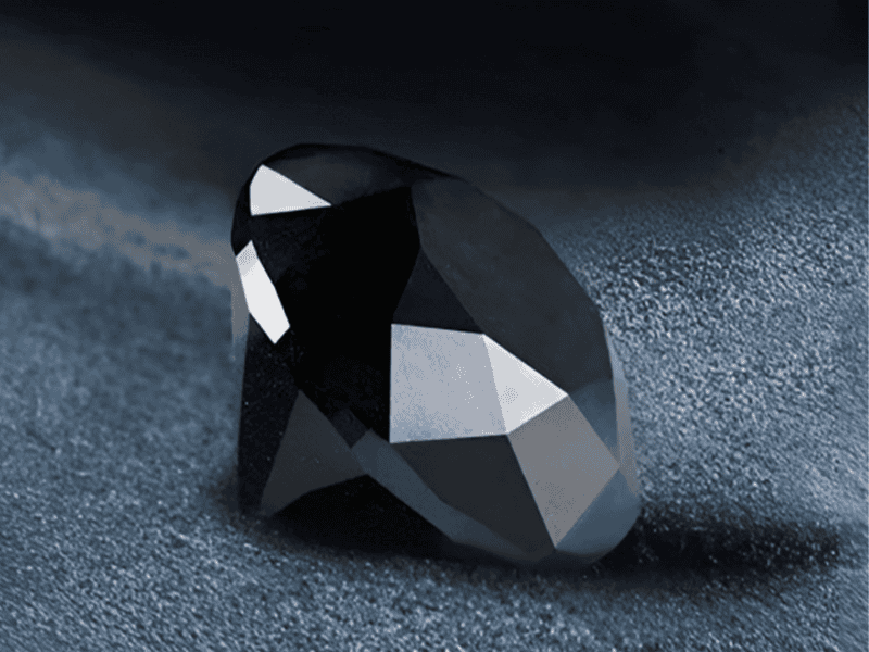 Đánh giá Spinel đen dựa vào rất nhiều tiêu chí để có thể nhận định viên đá chất lượng