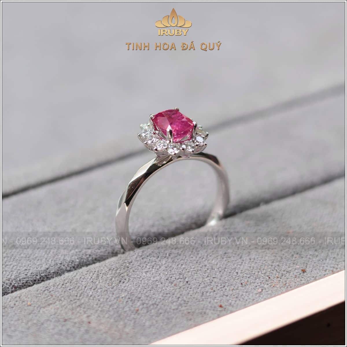 Nhẫn nữ Ruby kết kim cương