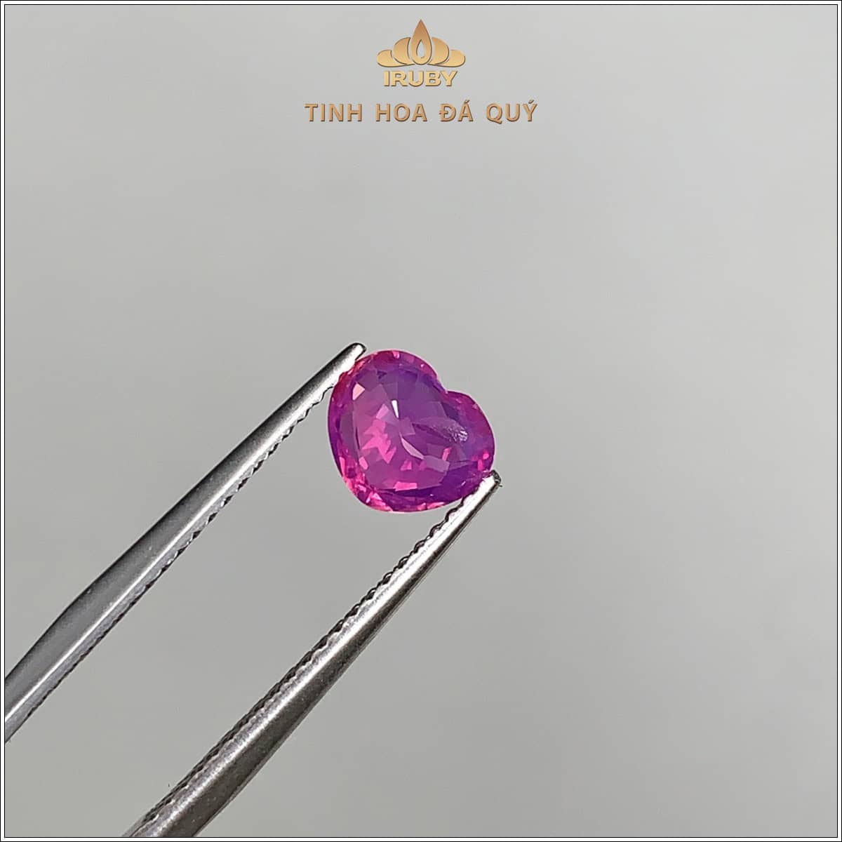 Đá Ruby facet trái tim Lục Yên tự nhiên 100% 0,97ct - IRRF 2409097