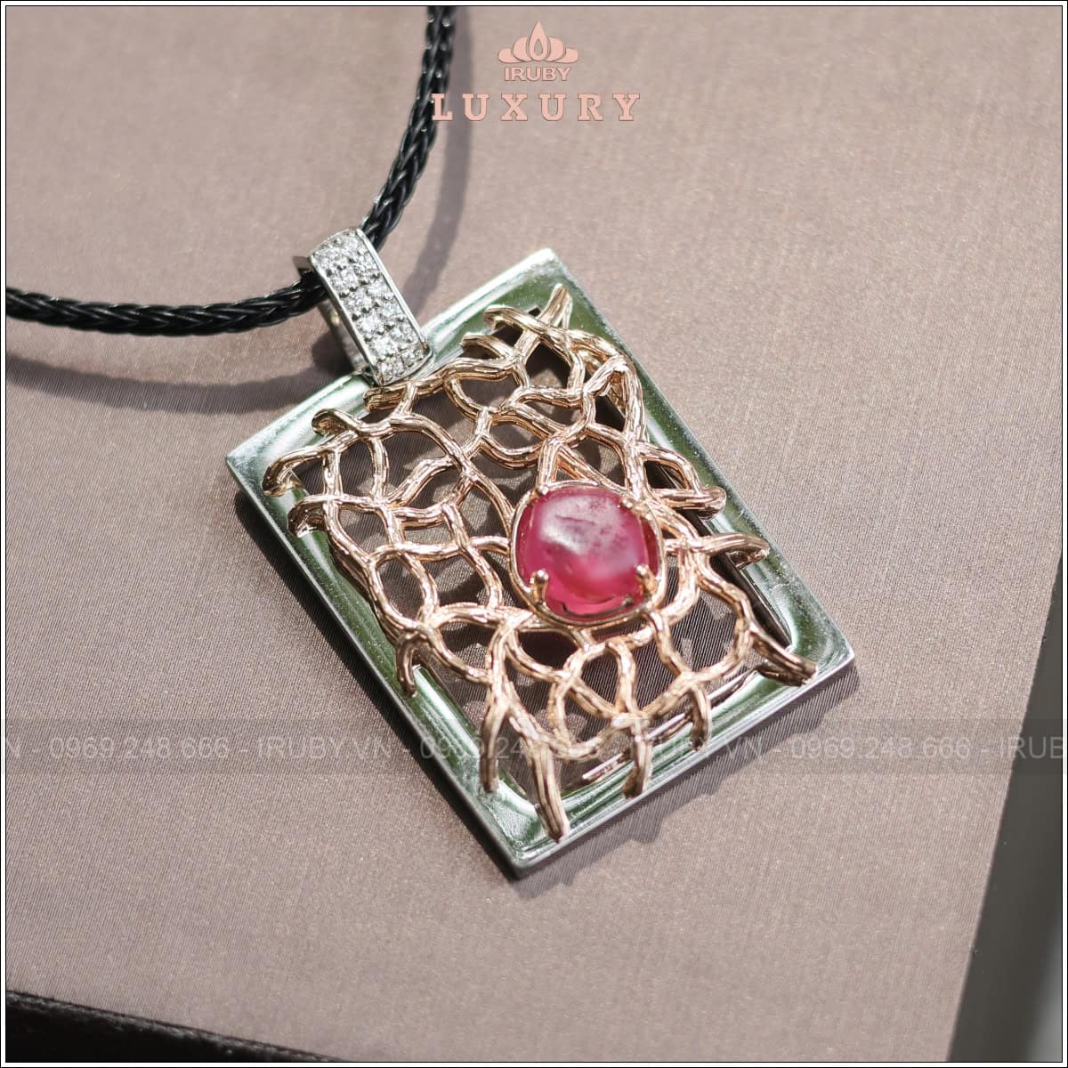 Mặt dây chuyền Ruby thô 3,48ct - Hồng Ngọc giữ lửa - IRRT 25990348