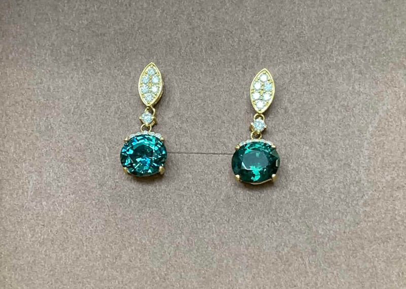 Ngoai Ruby va Sapphire thi Ngoc Luc Bao hay Spinel cung la da phong thuy duoc nhac den nhieu tai Viet Nam