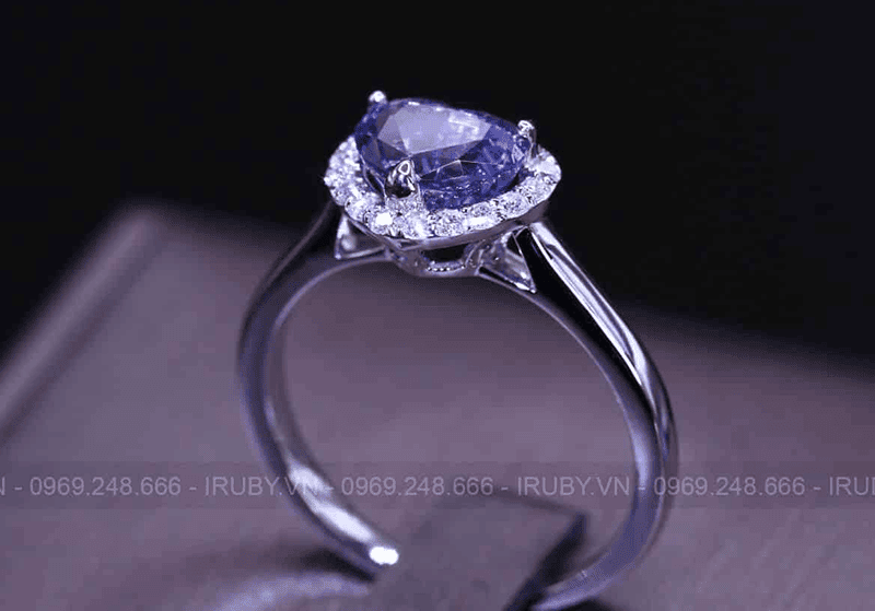 Ve cach hoa giai nhom Dan Than Ty Hoi thi su dung trang suc da quy chac chan se mang den hieu qua toi uu