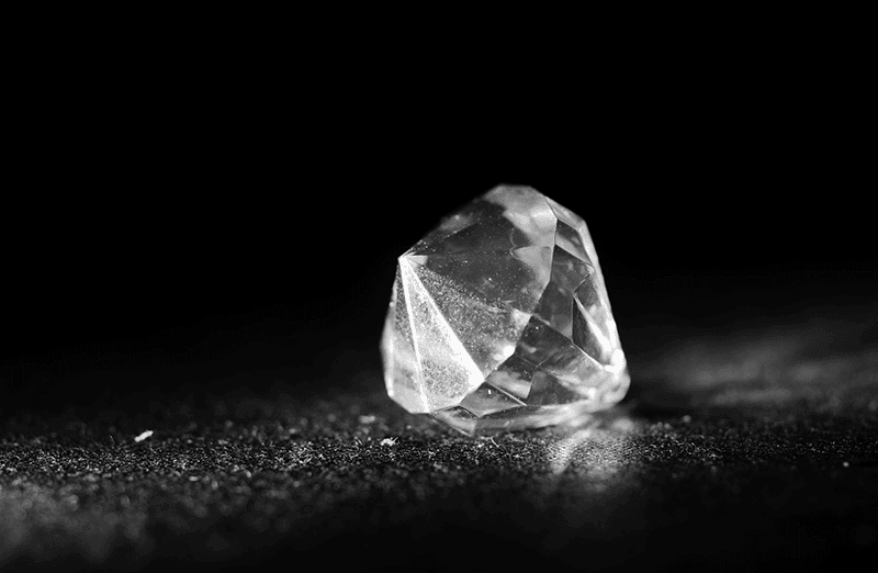 Da thach anh trong suot co do ben cao nhung can thanh tay hang thang de nap lai nang luong cho da