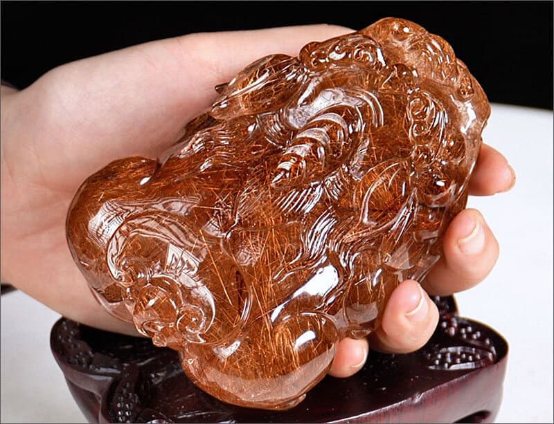 Do mang nang luong Tho nen nguoi menh Tho va Kim rat hop de su dung da Thach Anh toc nau