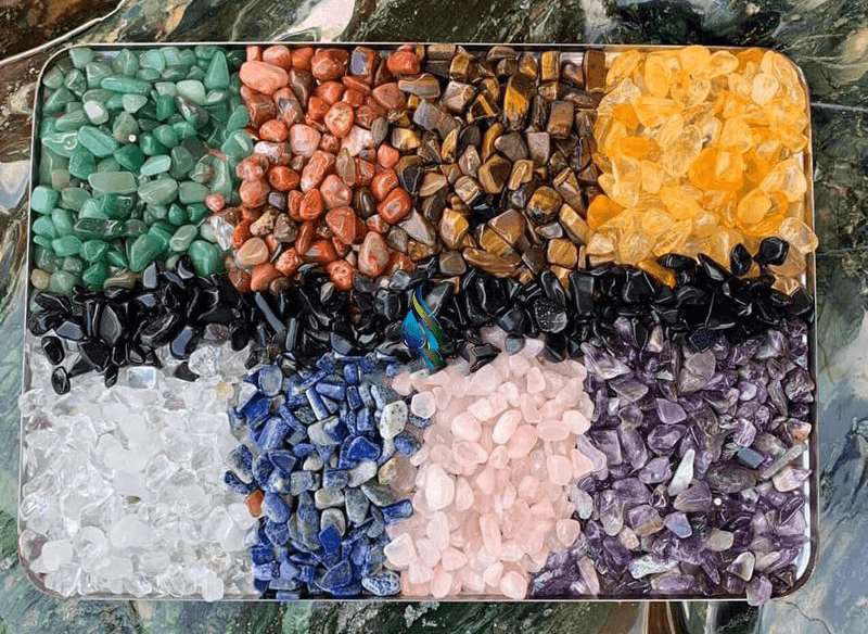 Gia cua da thach anh ngu sac thuong khong qua cao nhung neu nam mau trong cung mot vien gia tri se rat lon