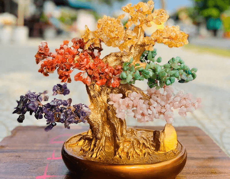 Neu moi nguoi su dung da thach anh ngu sac da qua che tac thi chac chan gia thanh se cao hon da tho