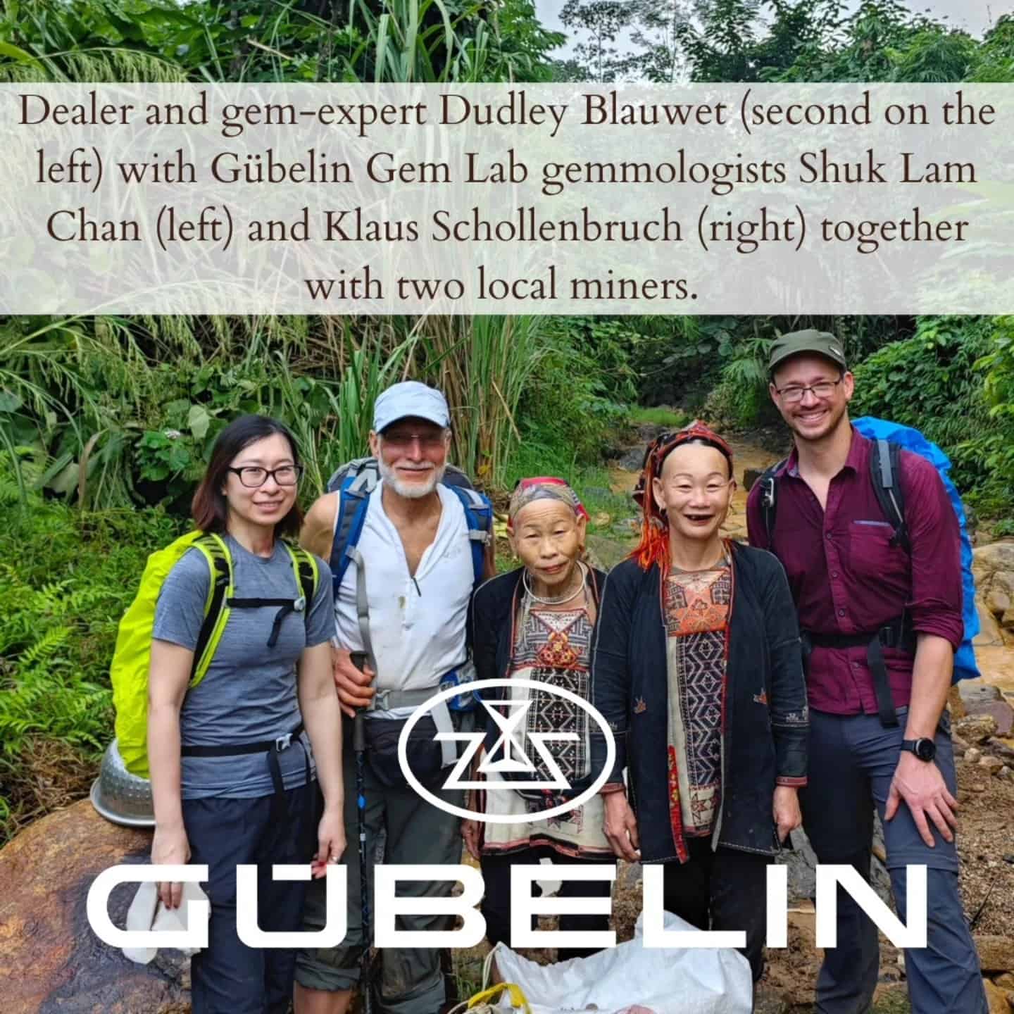 Đội ngũ các chuyên gia đá quý nổi tiếng và hai người dân bản địa trong chuyến khám phá này.