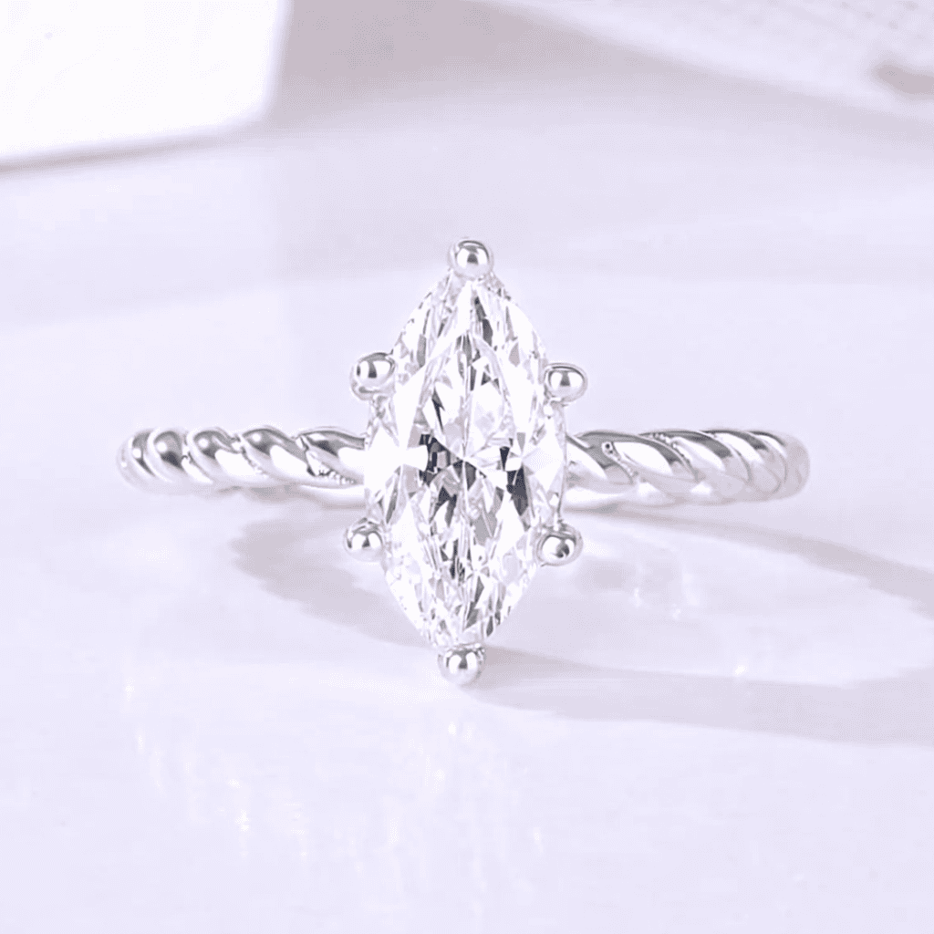 Nhẫn nữ kim cương hình thoi Twisted thanh lịch – IRNUKC065