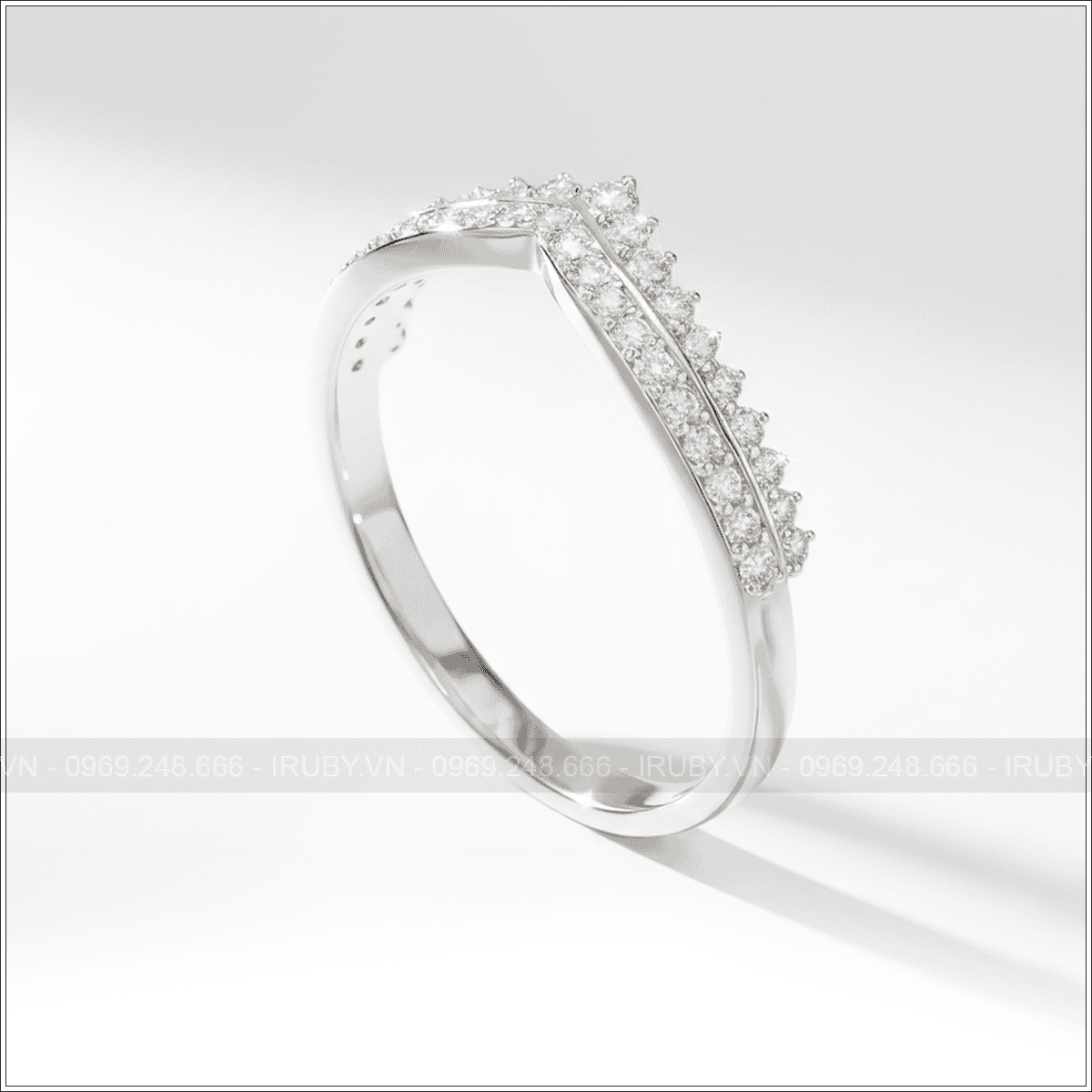 Nhẫn nữ vương miện Moissanite xi kim - NNB2 2601350