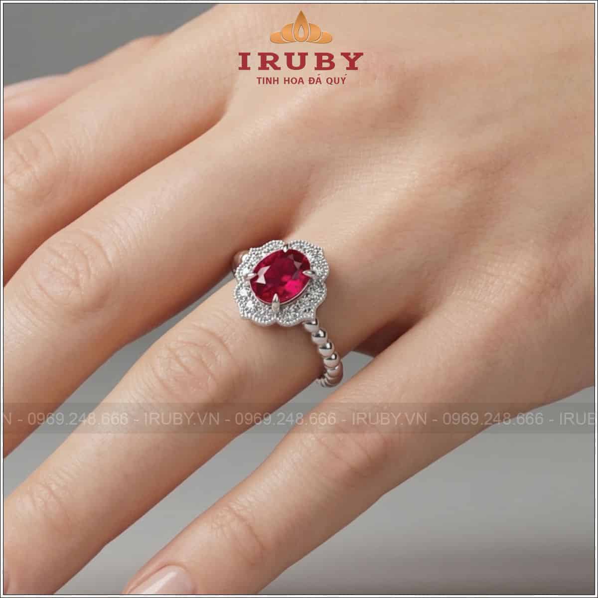 Nhẫn nữ đá oval Garnet đỏ thanh lịch – Garnet ring oval shape - IRNU74. 