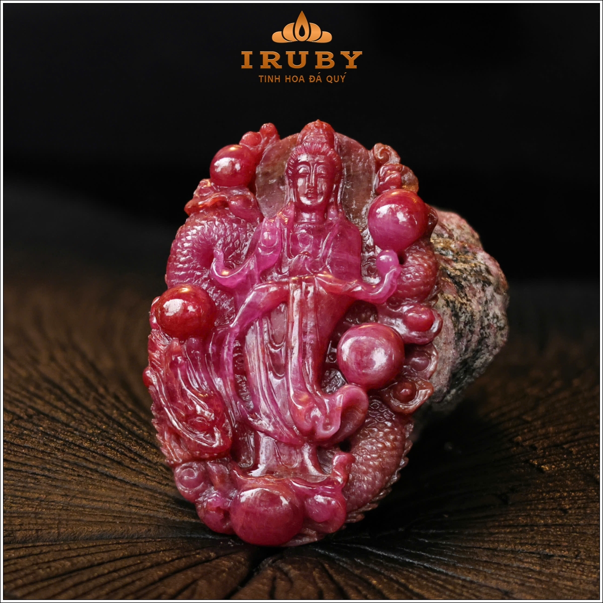 Mặt dây chuyền Quan Âm Ngự Long đá Ruby – IRPT 2603