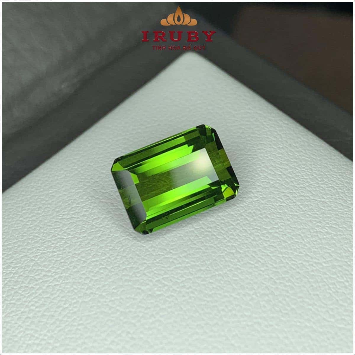 Tourmaline loại đá sở hữu vẻ đẹp cuốn hút và ý nghĩa phong thủy