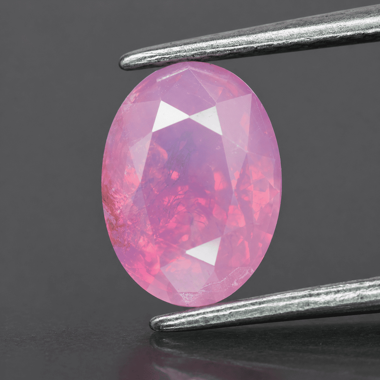Đá Sapphire cháo đồng loại đá sở hữu vẻ đẹp rất độc đáo