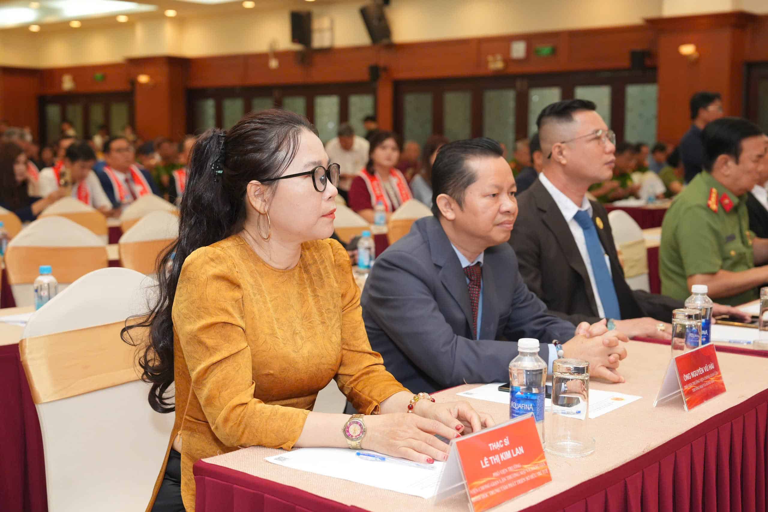 Lần này quy tụ đại diện từ nhiều ngành hàng khác nhau, bao gồm cơ quan quản lý nhà nước, lực lượng thực thi pháp luật, hiệp hội doanh nghiệp
