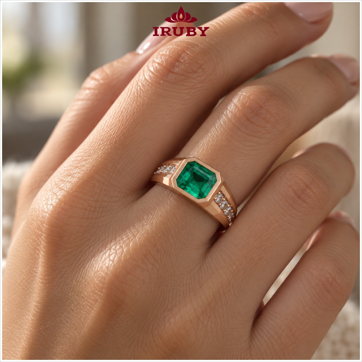 Nhẫn nữ Emerald vàng hồng 14K dáng vuông viền đá đai kim cương sang trọng